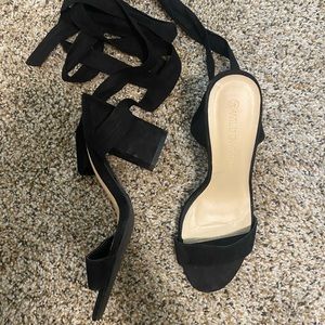 Tie up heels black suede